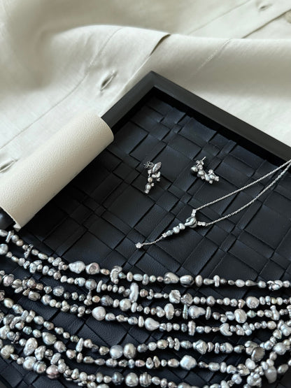 Tahitian Keshi Pearl Earring in Solid 9k